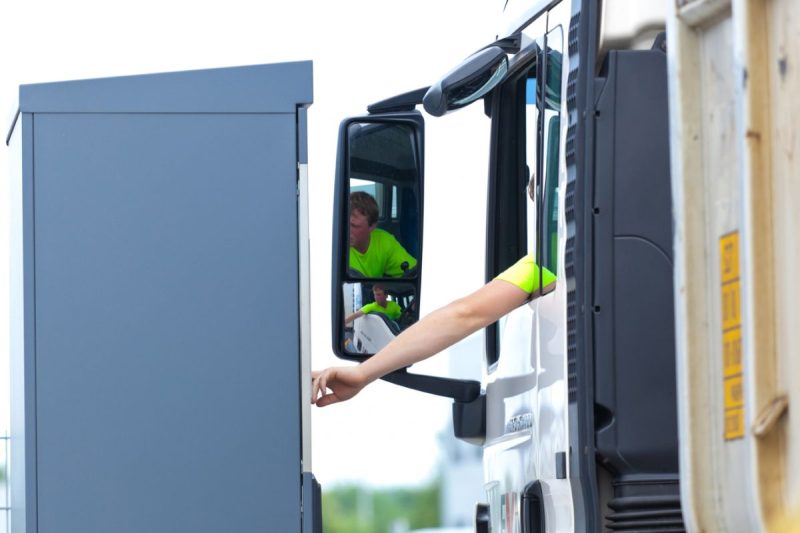 Outdoor SB-Terminal - Logistikleitsysteme